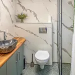 4 Bedroom Beautiful In Сasa de vacaciones *